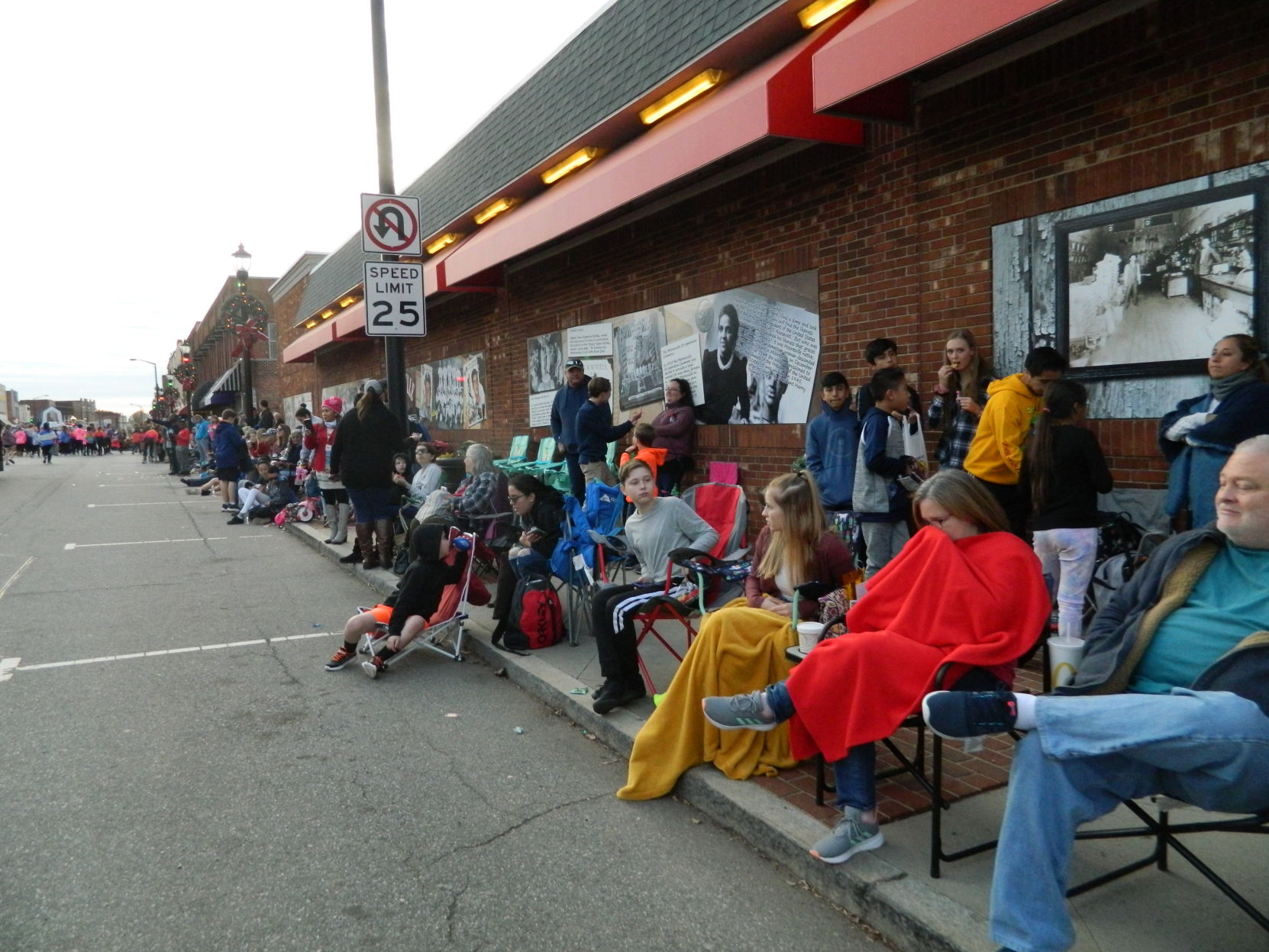 Mooresville Christmas Parade (484).JPG